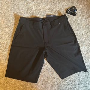Travis Mathew Beck Shorts (NWT)